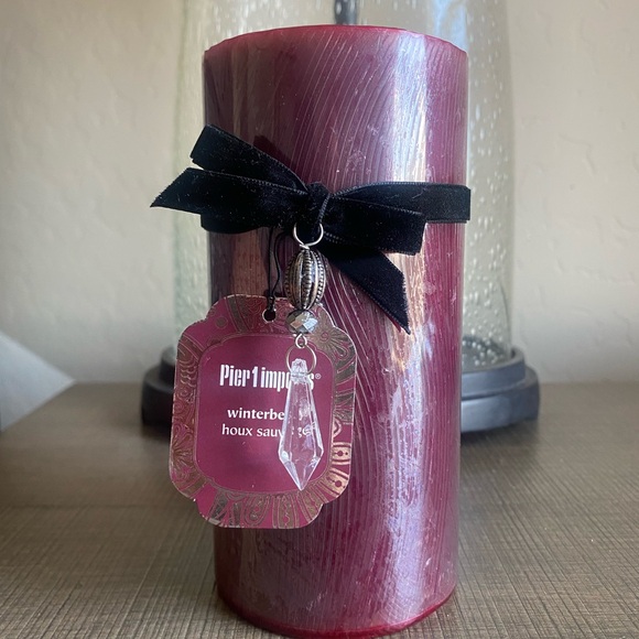 Pier 1 Imports Winterberry Candle 3"x6" NEW RARE HTF Deadstock - Picture 1 of 3